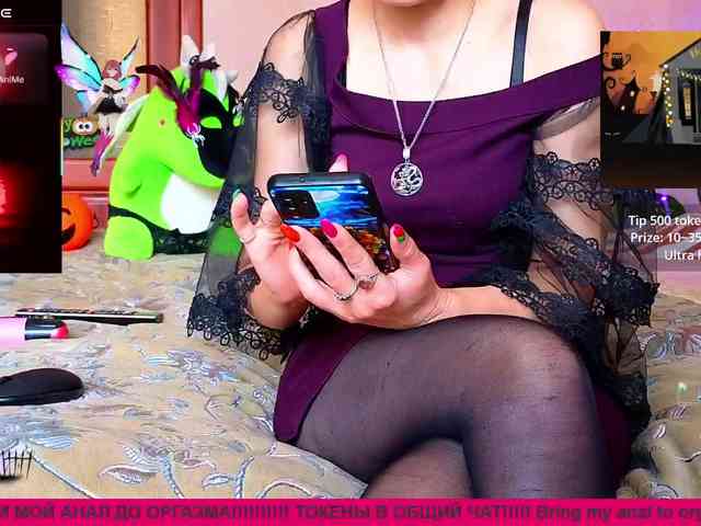 N-I-M-F-O-M-A-N-K-A webcam