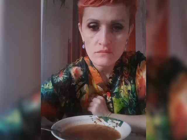 N-I-M-F-O-M-A-N-K-A webcam