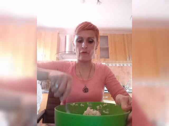 N-I-M-F-O-M-A-N-K-A webcam