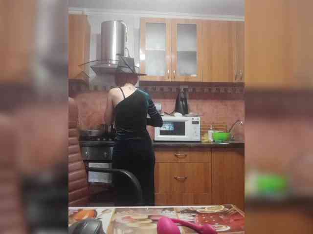 N-I-M-F-O-M-A-N-K-A webcam