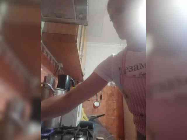 N-I-M-F-O-M-A-N-K-A webcam