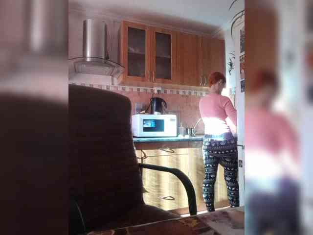 N-I-M-F-O-M-A-N-K-A webcam