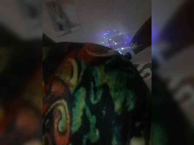 N-I-M-F-O-M-A-N-K-A webcam