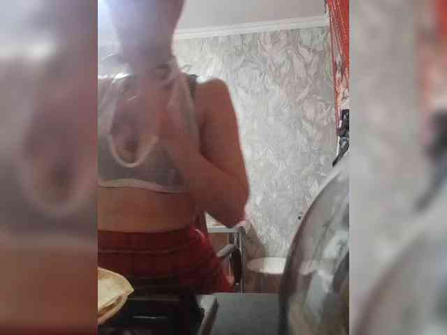 N-I-M-F-O-M-A-N-K-A webcam