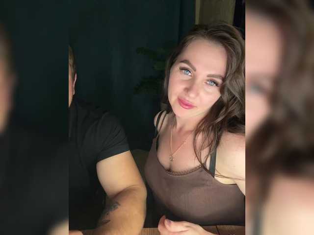 Entra en el chat con el modelo SladenkieVmeste SladenkieVmeste