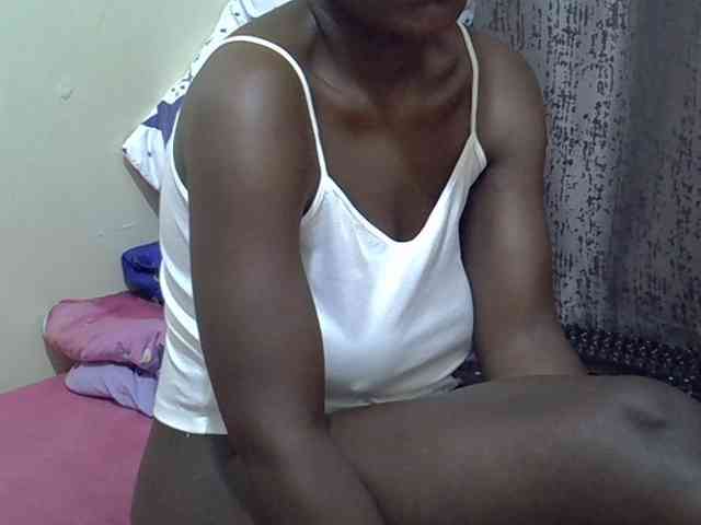 CutieAmber254 webcam