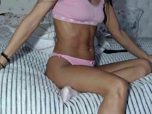 PinkNicolle webcam