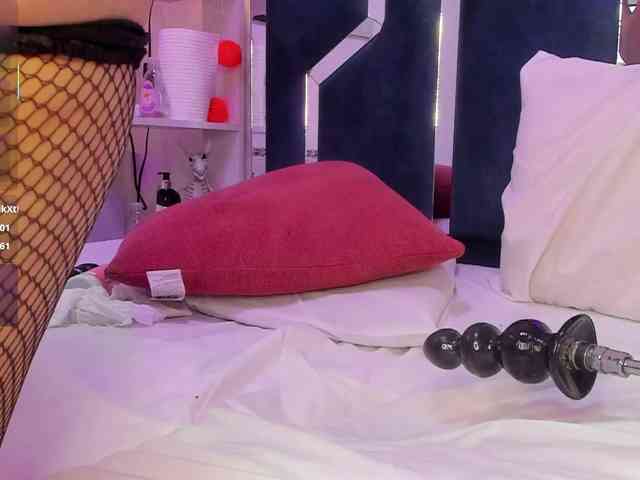 Veronica-Ryan webcam