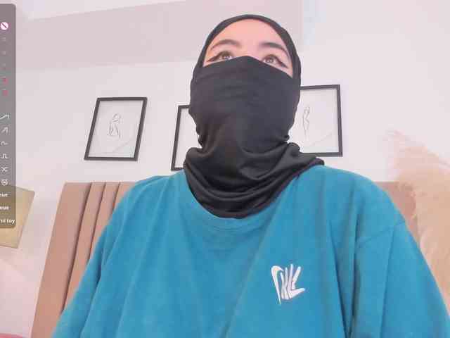 adiila webcam