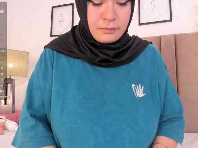 adiila webcam