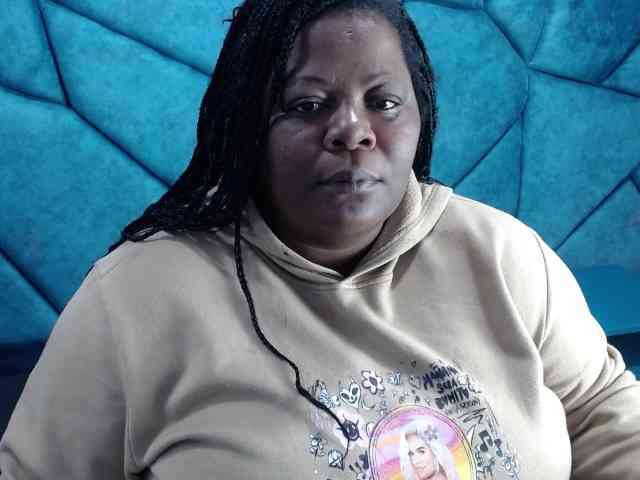ShantalBBW webcam