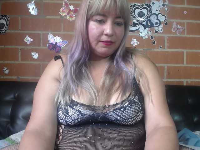 jones-scarlet webcam