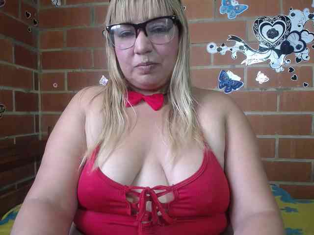 jones-scarlet webcam