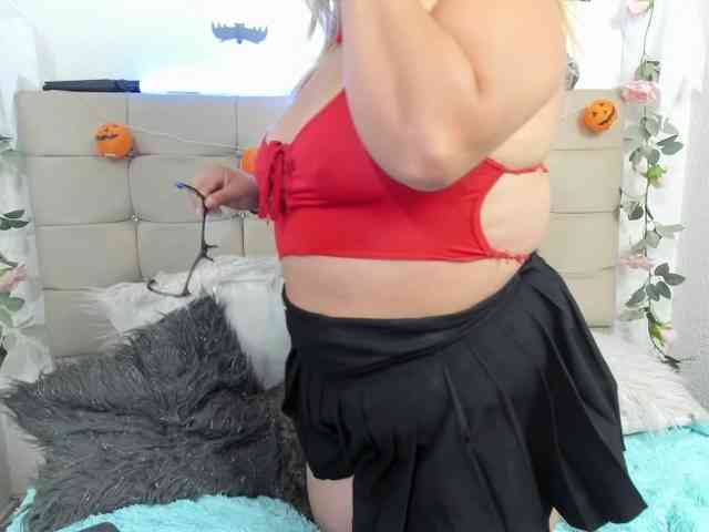 jones-scarlet webcam