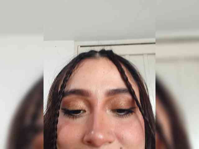 TiffanyB8 webcam