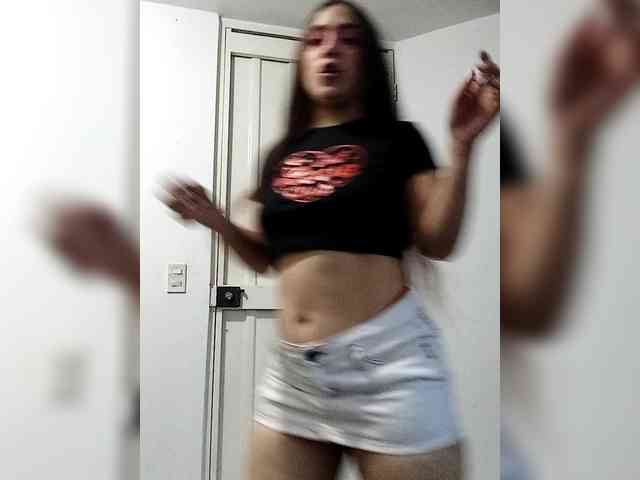 TiffanyB8 webcam