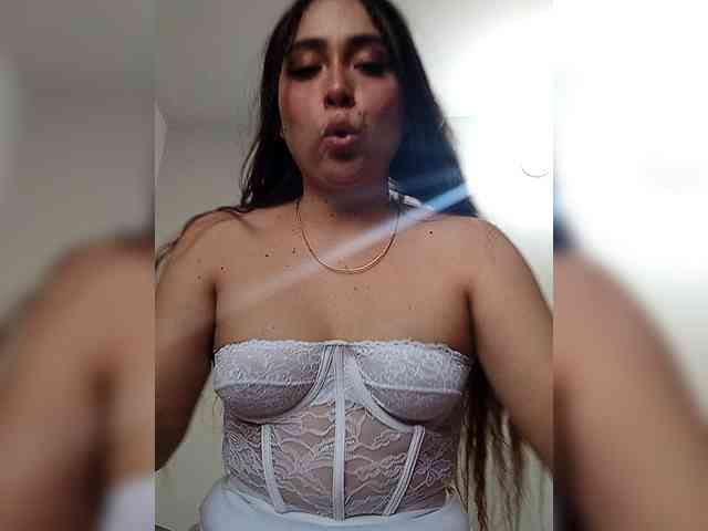 TiffanyB8 webcam