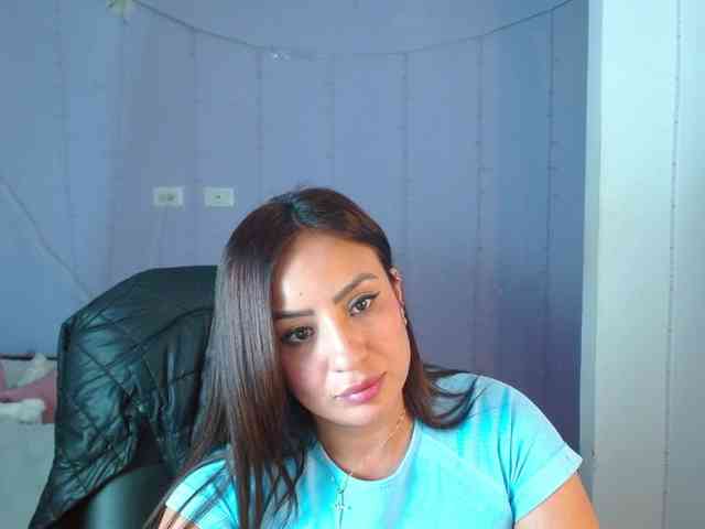 paulinagalvis2700 webcam