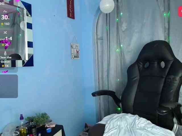FalakYasin webcam