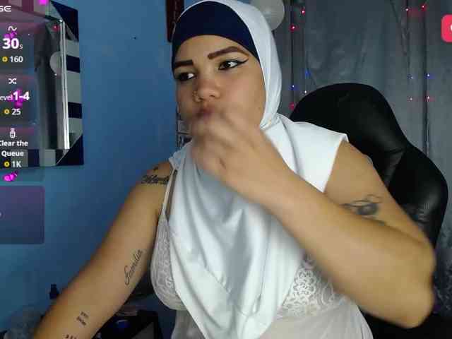 FalakYasin webcam
