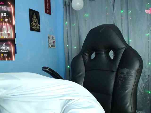 FalakYasin webcam