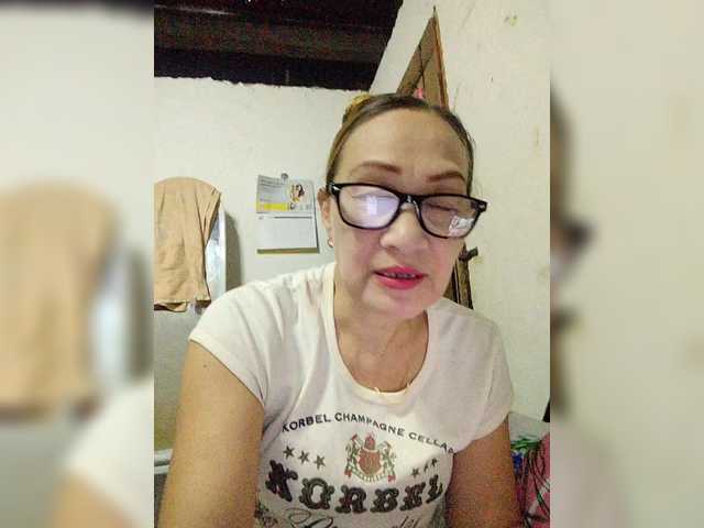 cherrywhite03 webcam
