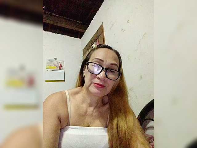 cherrywhite03 webcam