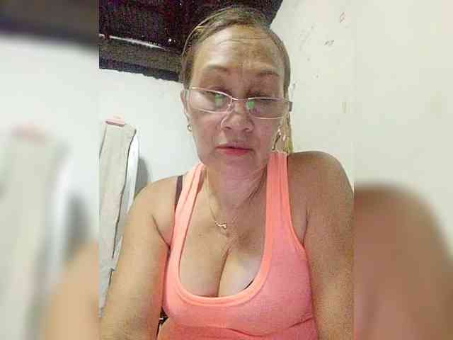 cherrywhite03 webcam