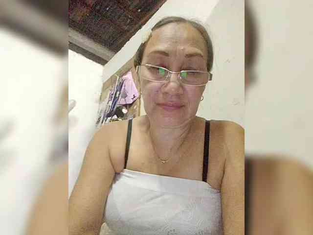 cherrywhite03 webcam