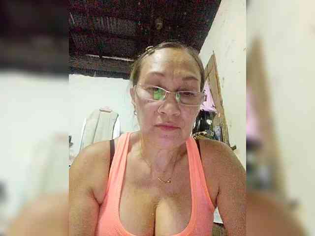 cherrywhite03 webcam