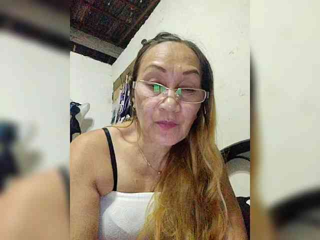 cherrywhite03 webcam