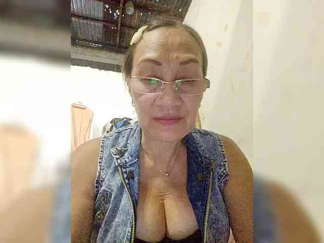 cherrywhite03 webcam