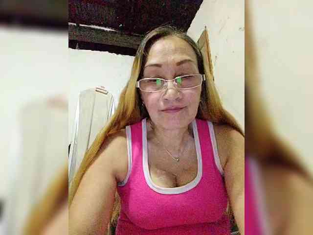cherrywhite03 webcam