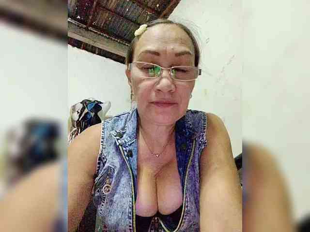 cherrywhite03 webcam