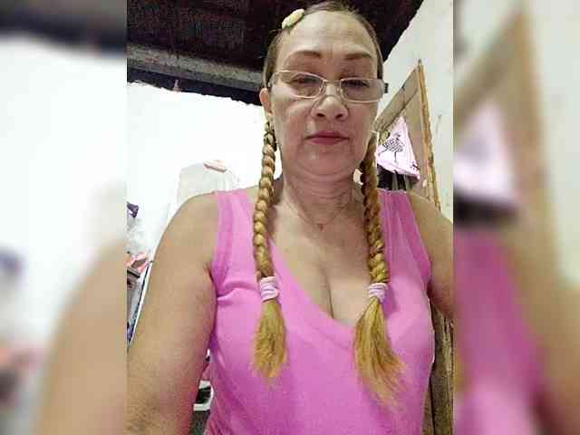 cherrywhite03 webcam