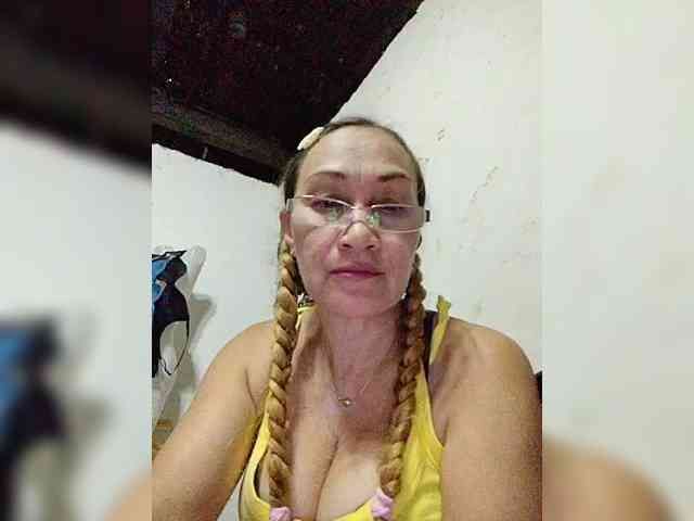 cherrywhite03 webcam