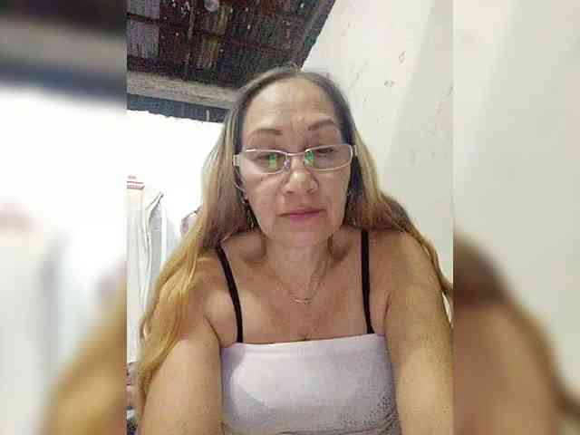cherrywhite03 webcam