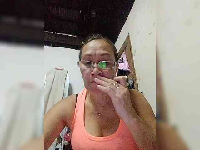 cherrywhite03 webcam