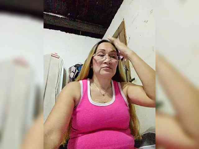 cherrywhite03 webcam