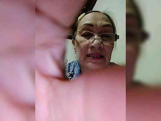 cherrywhite03 webcam