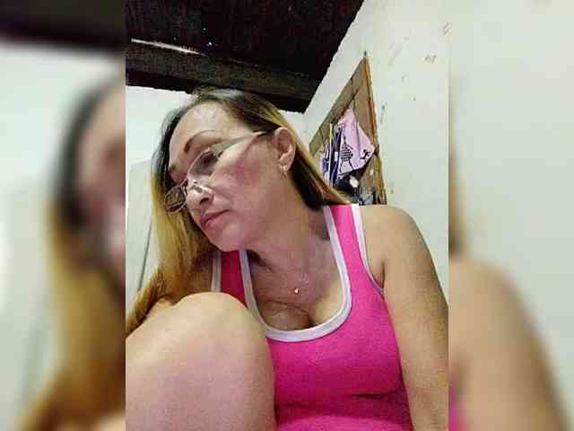 cherrywhite03 webcam