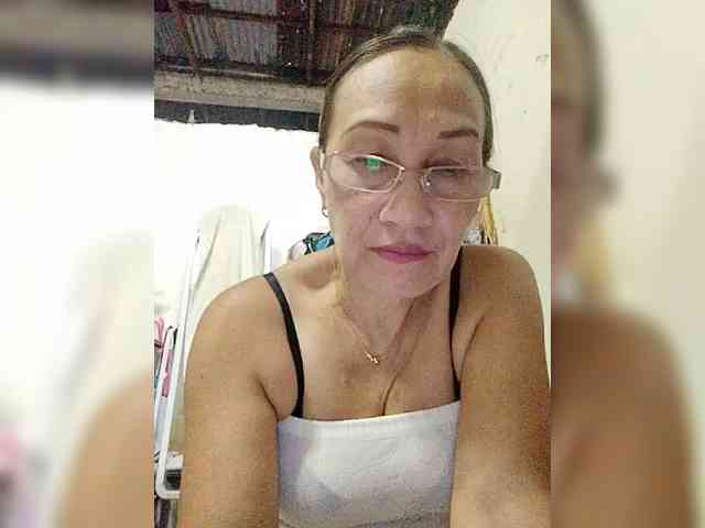 cherrywhite03 webcam