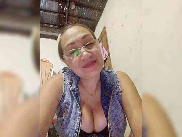 cherrywhite03 webcam