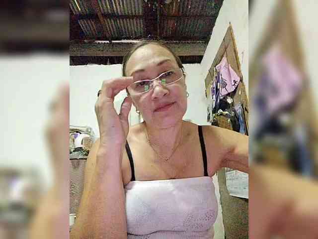 cherrywhite03 webcam