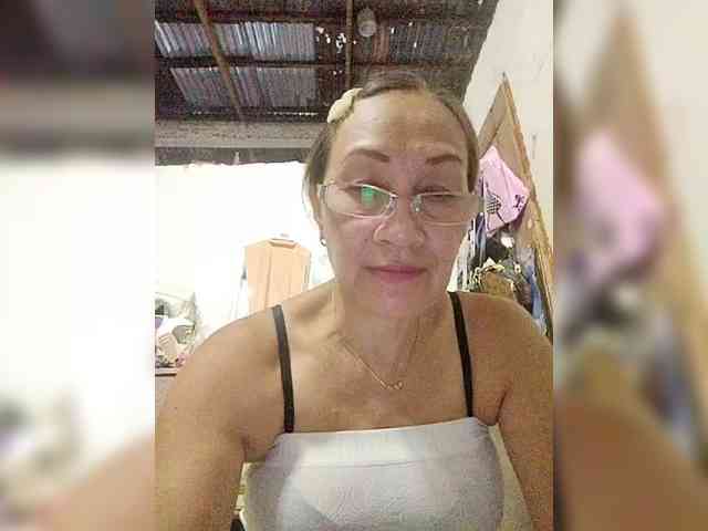 cherrywhite03 webcam