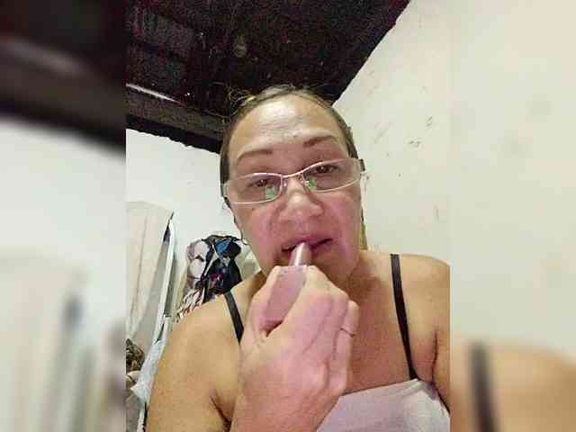 cherrywhite03 webcam