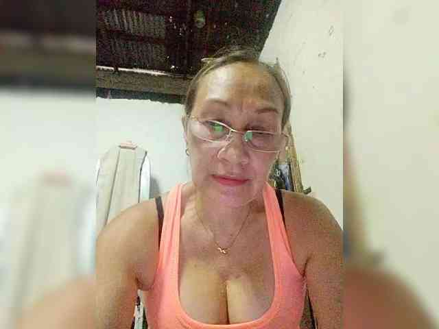 cherrywhite03 webcam