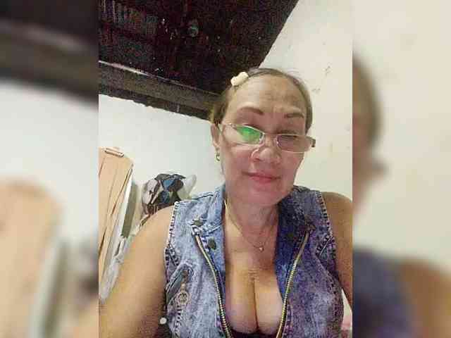 cherrywhite03 webcam