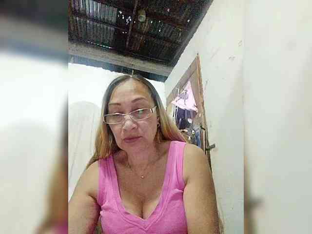 cherrywhite03 webcam
