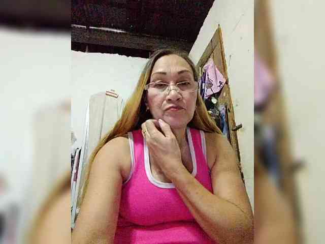 cherrywhite03 webcam
